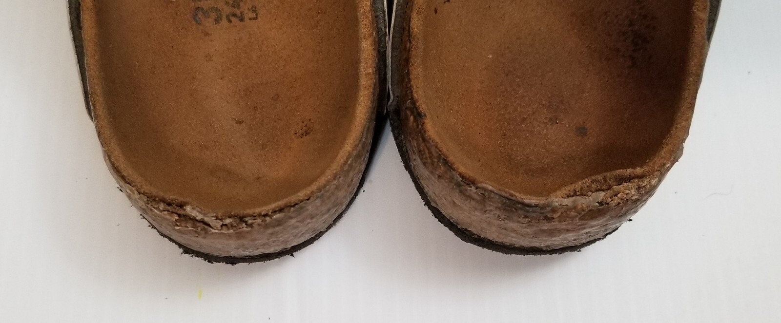 Birkenstock Unisex Arizona BS Metallic Silver SandalsEU 37 Size Men 4/Women 6