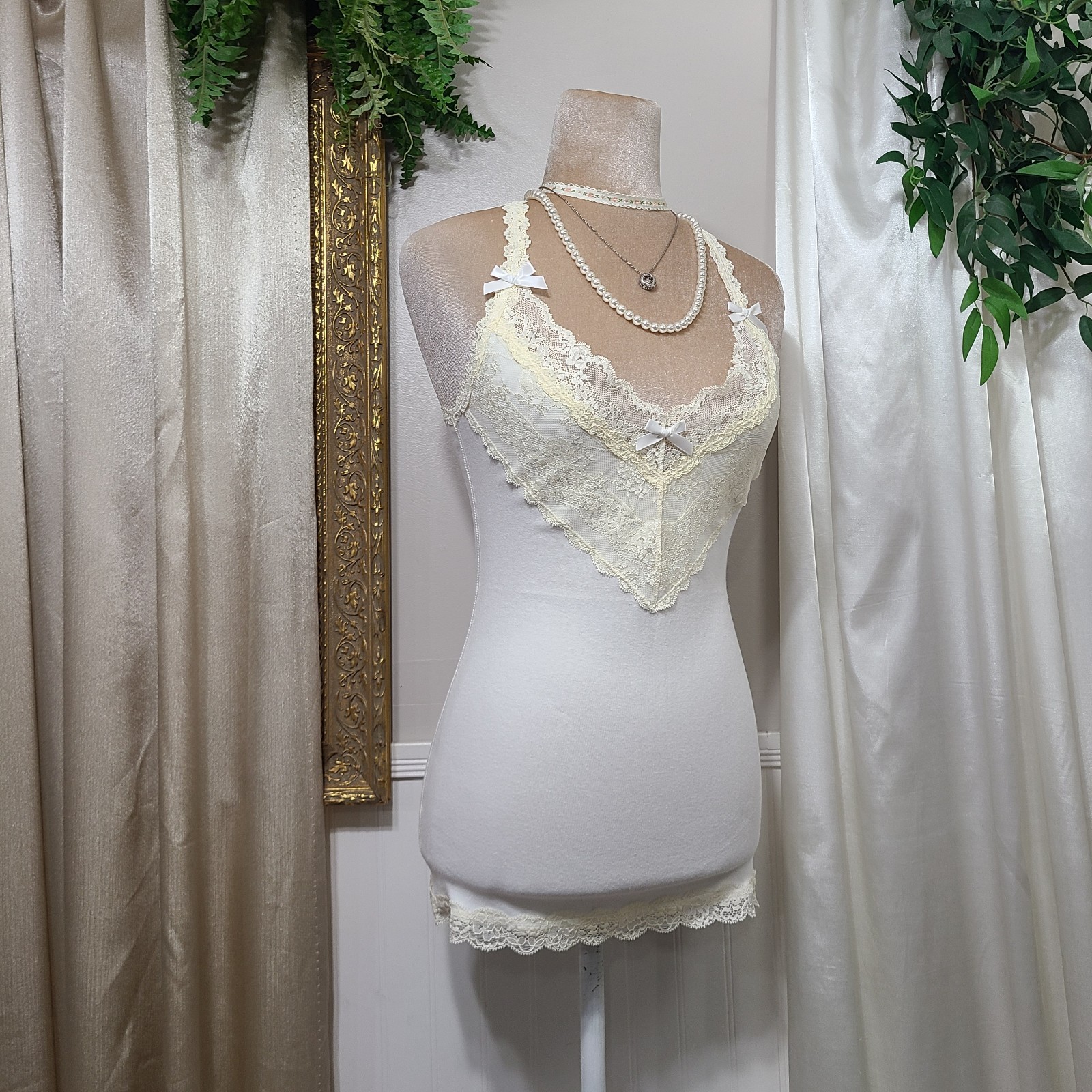 ♡ Y2K ♡ Abercrombie And Fitch White Cami Cream Lace Razorback Tank Top