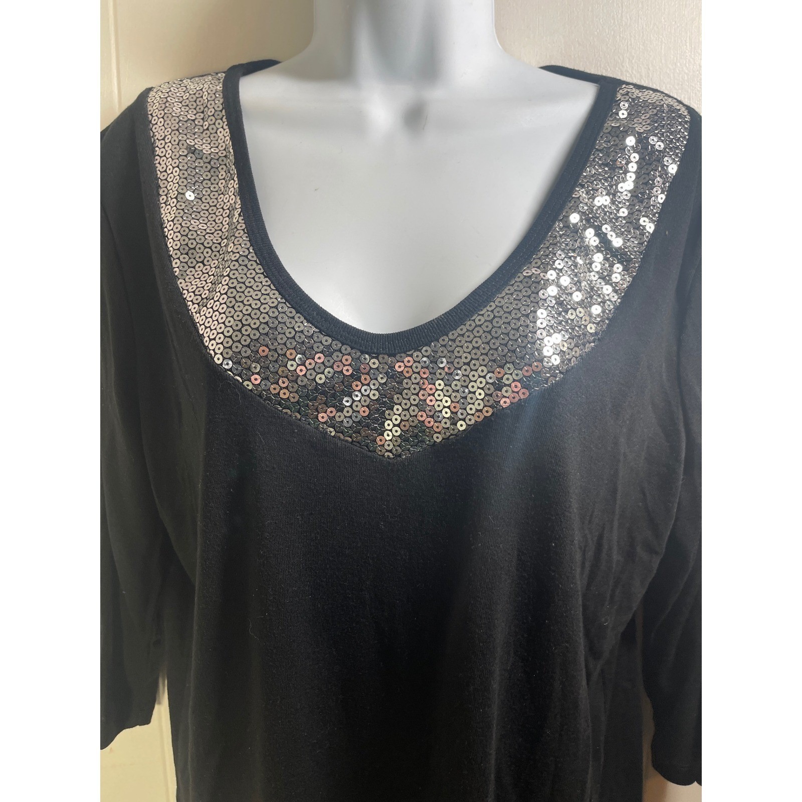 Plus Black V Neck 3/4 Sleeve Sequins Embellished Top Size 2X vamp goth romantic