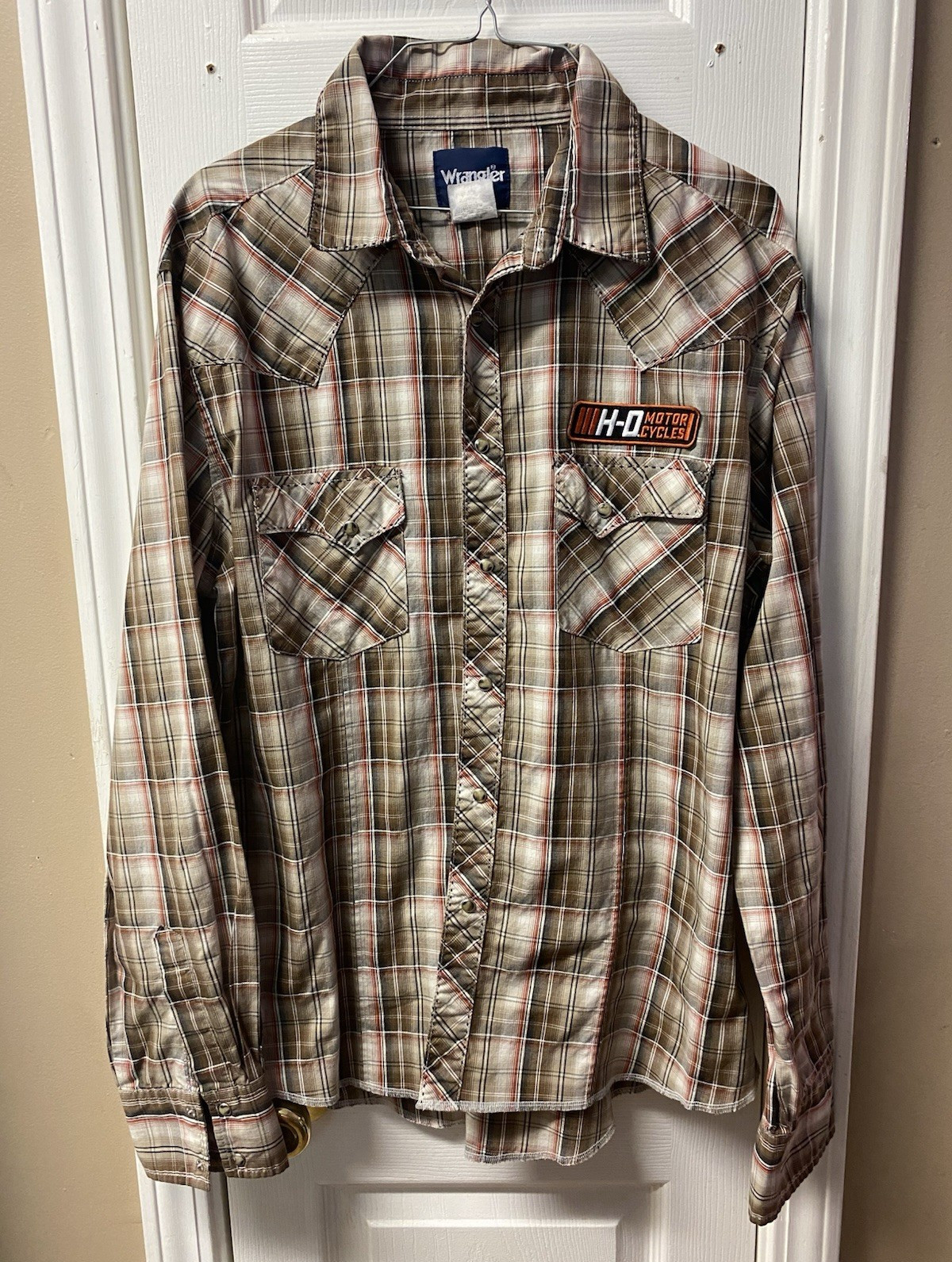 Wrangler Men’s M Plaid Long Sleeve Button-Up Shirt H-D Embroidered Patch Pockets
