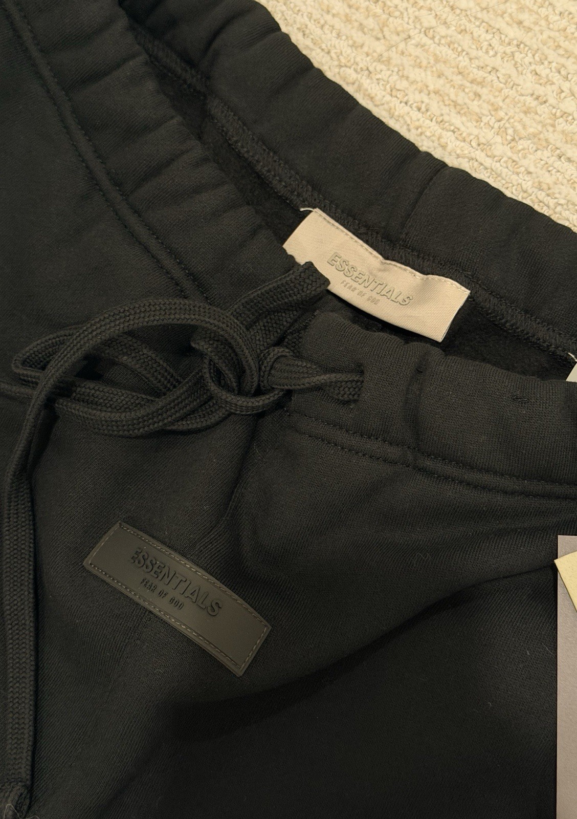 Essentials Fear of God Men’s Black Sweat Shorts Drawstring Pockets M
