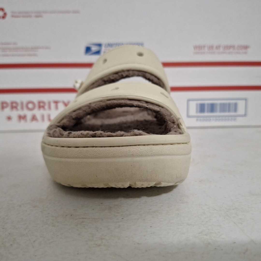 Crocs Classic Cozzzy Beige Faux Fur Unisex Sandal Men 4 Women 6 Dual Comfort