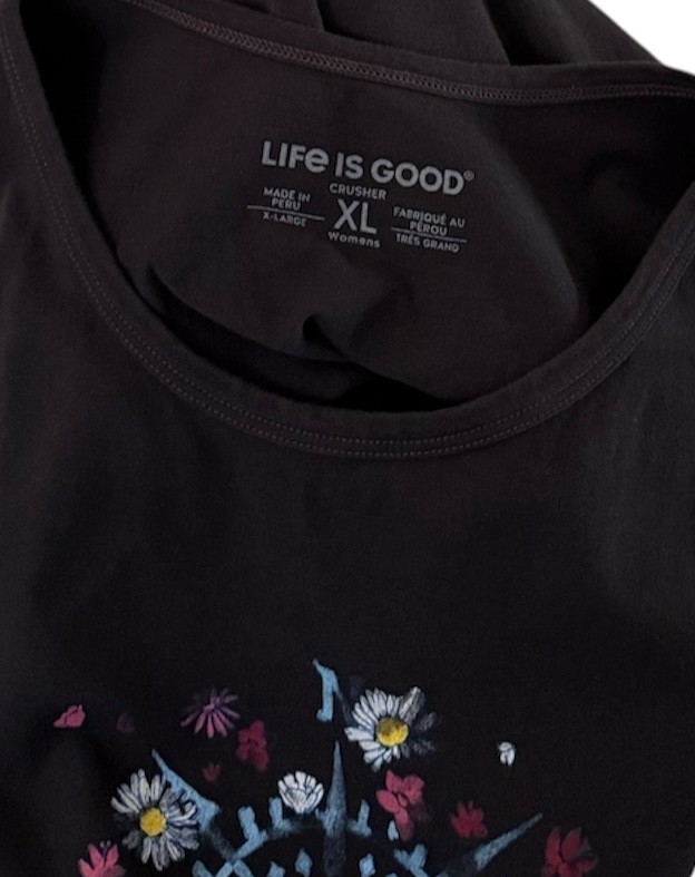 Life is Good SZ XL Charcoal Gray Crusher Compass Flowery Tank Tee Shirtless