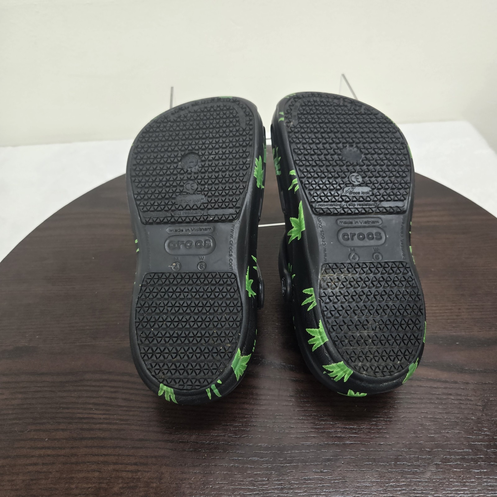 Hemp Leaf Classic Crocs Clogs Black Green Men 4 Women 6 Marijuana Weed Slip On