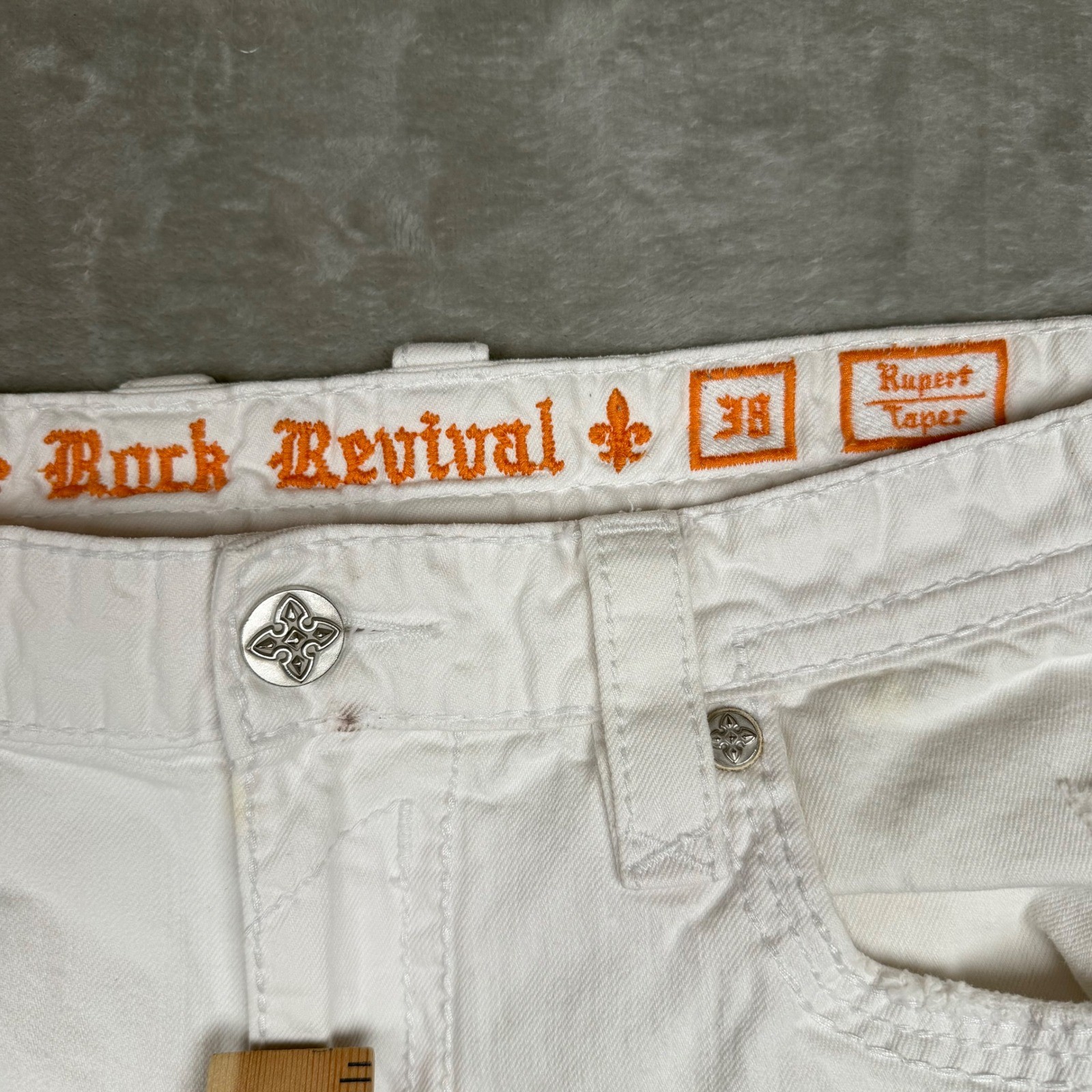 Rock Revival Rupert TA1 Mens 38 White Distressed Studded Straight Jeans
