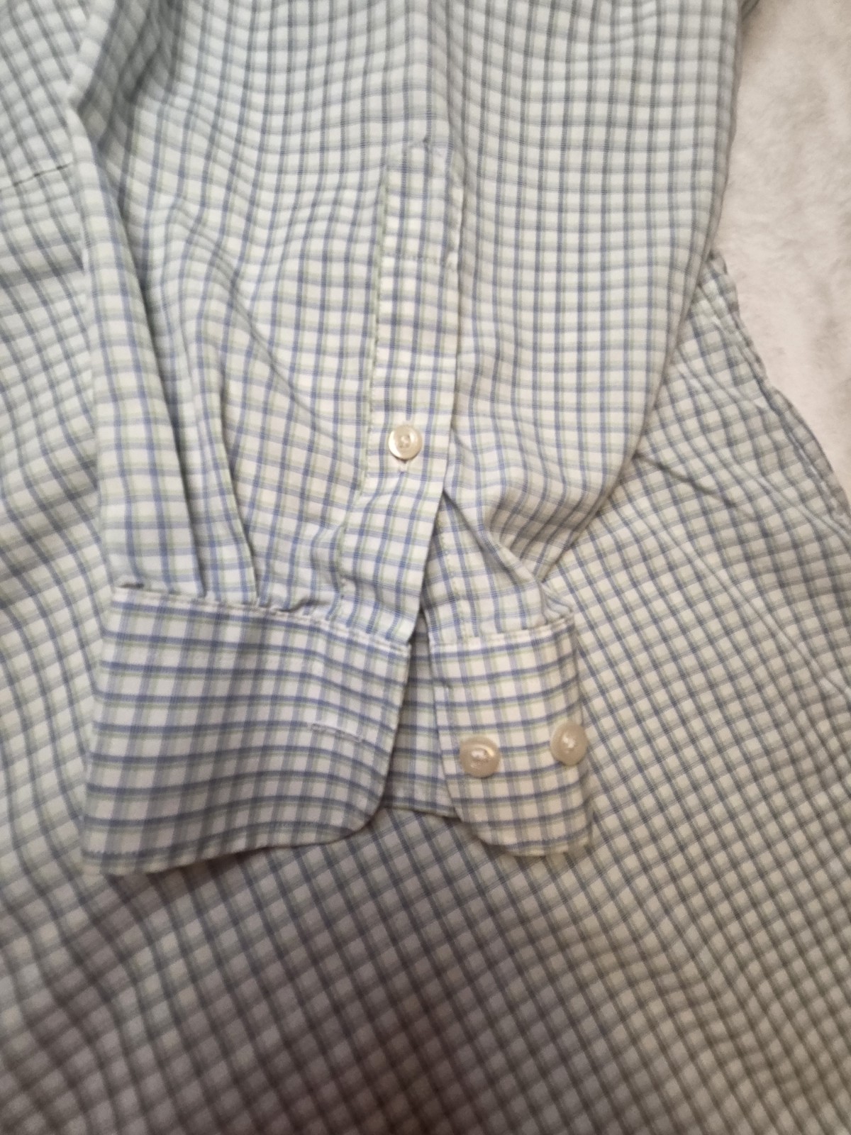 Kirkland Signature Men’s kirkland Traditional Fit button down Plaid Blue 037