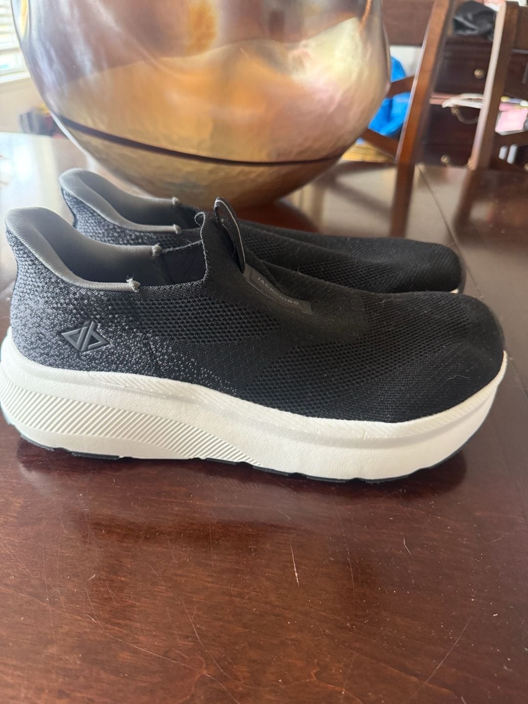 Jakshibo Men’s Orthotic Slip-On Wide Toe Walking Sneakers