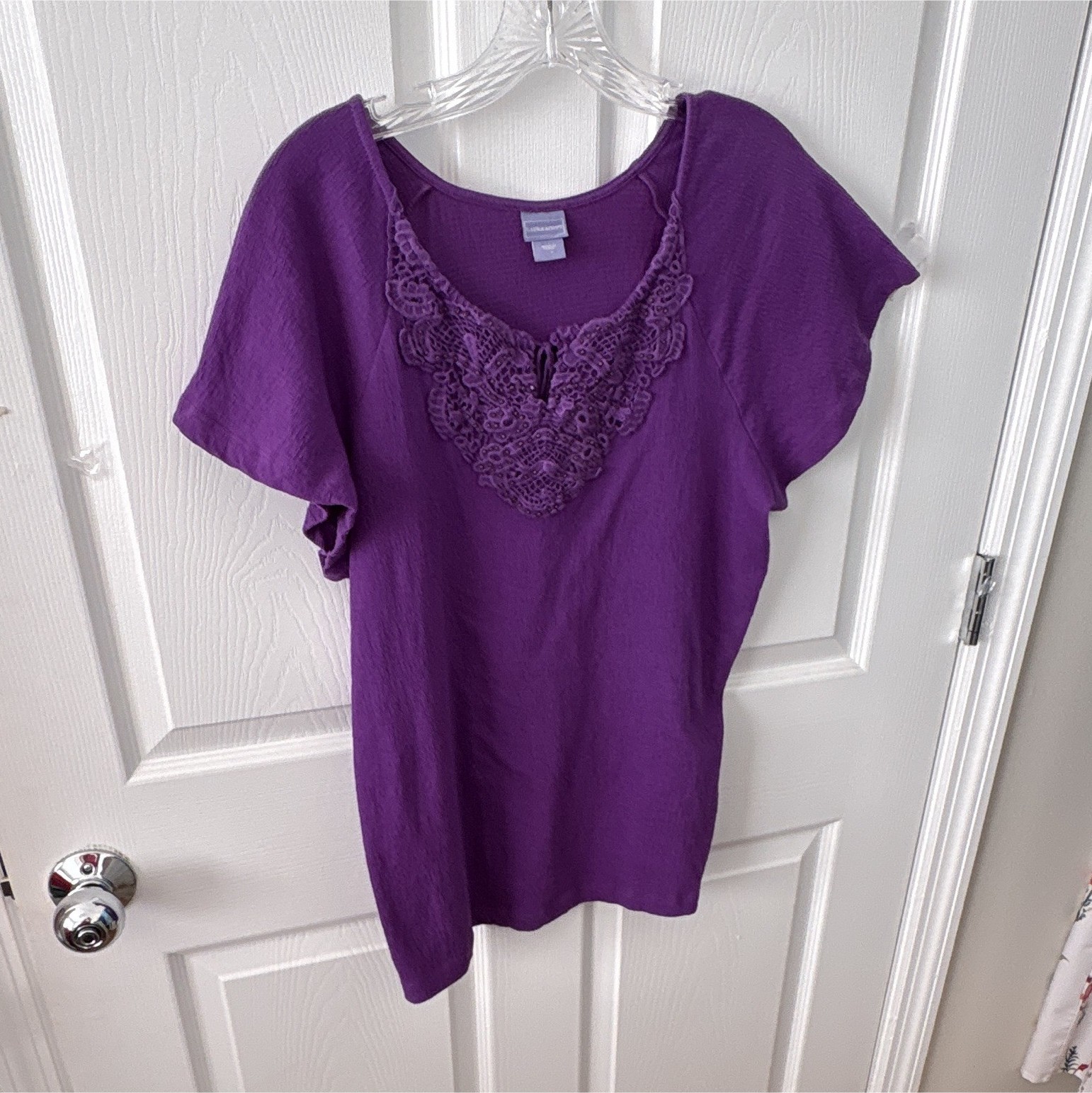 Laura Scott Women’s L/G Purple Solid Scoop Neck Short Sleeve Beaded Knit Top