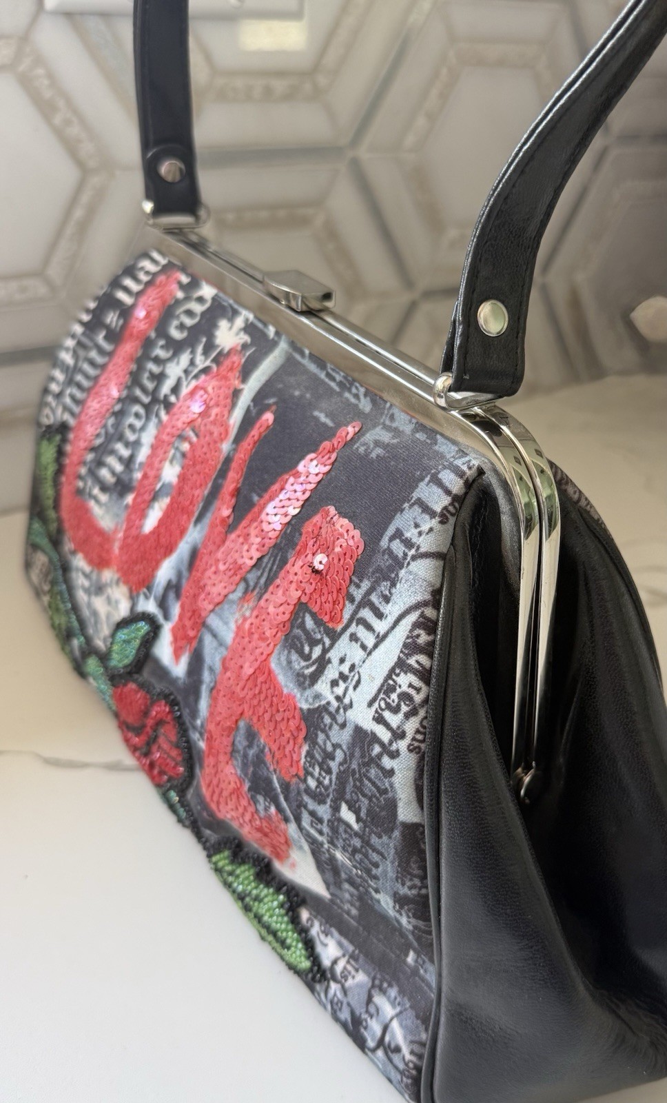 ISABELLA FIORE RARE LOVE PASSION HARD FRAME Handbag – vintage