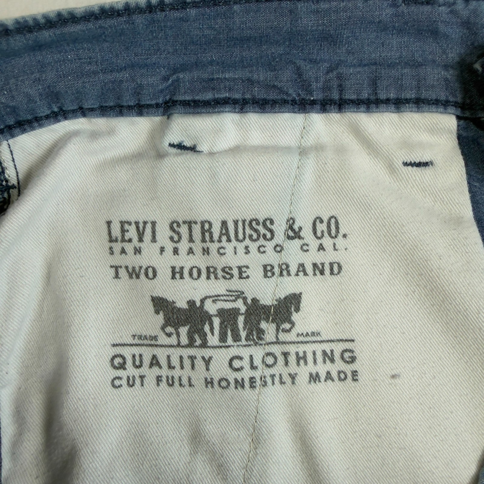 Levi’s Chino Light Wash Shorts Mens 30 Zipper fly