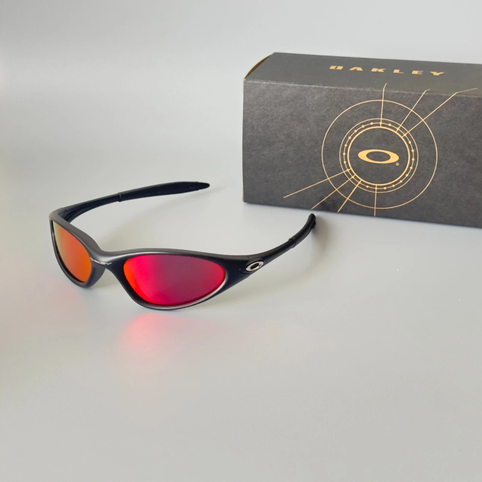 Vintage Oakley Minute 1.0 Sunglasses Gorpcore Outdoor Y2K Style 90s OS
