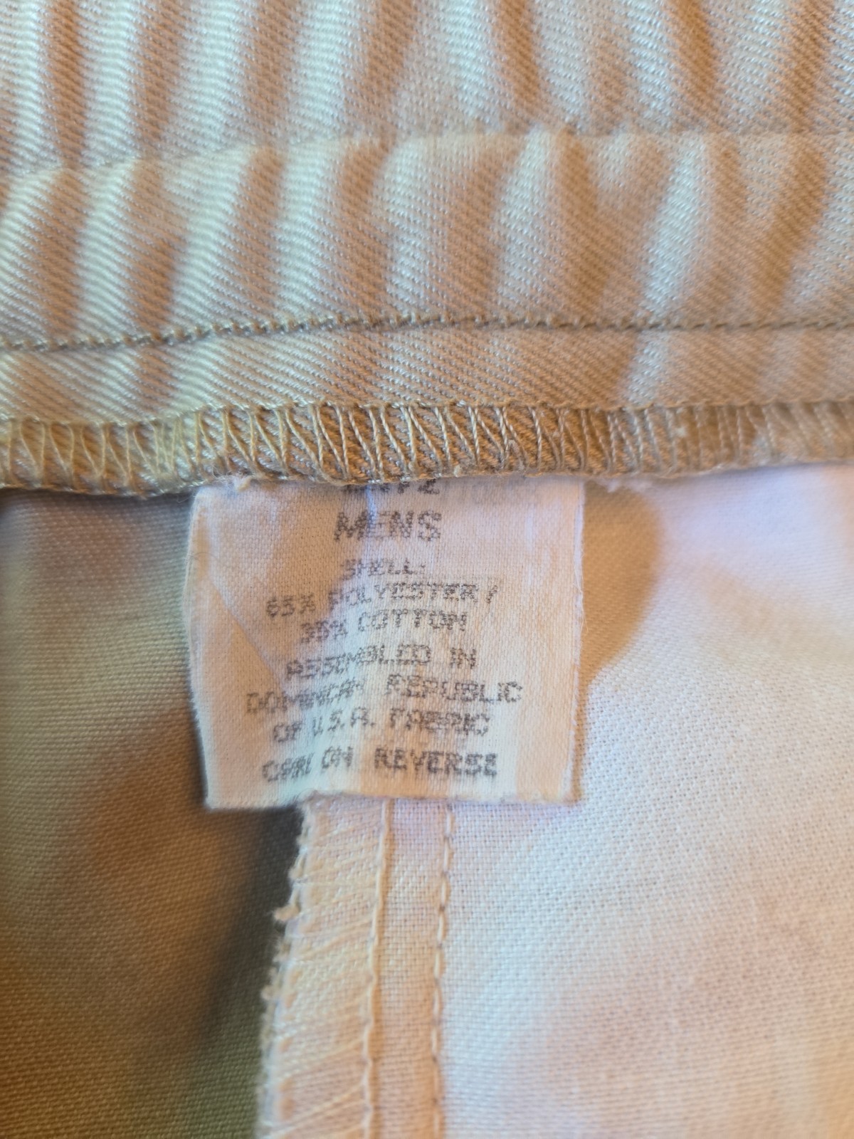 LL Bean Mens Tan Khaki Mens Pleated Chino Pants Comfort Waist 34×31 Cotton Blend