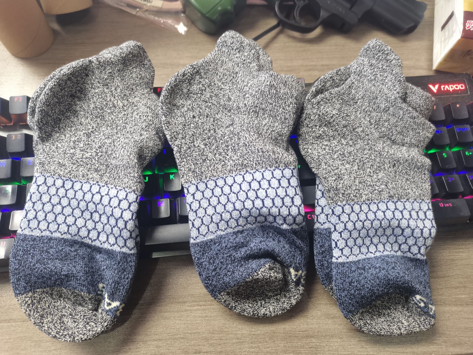 Bombas 3 pairs Women’s Running Ankle socks – Size Medium 8-10.5 Grey