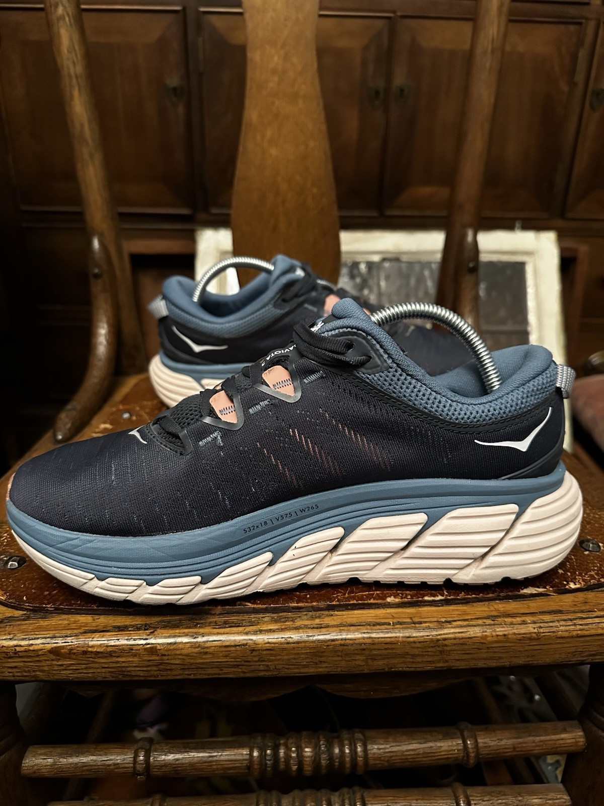 Hoka One One W Gaviota 3 Running Shoes Women’s Size 9.5B 1113521 Blue Pink EUC