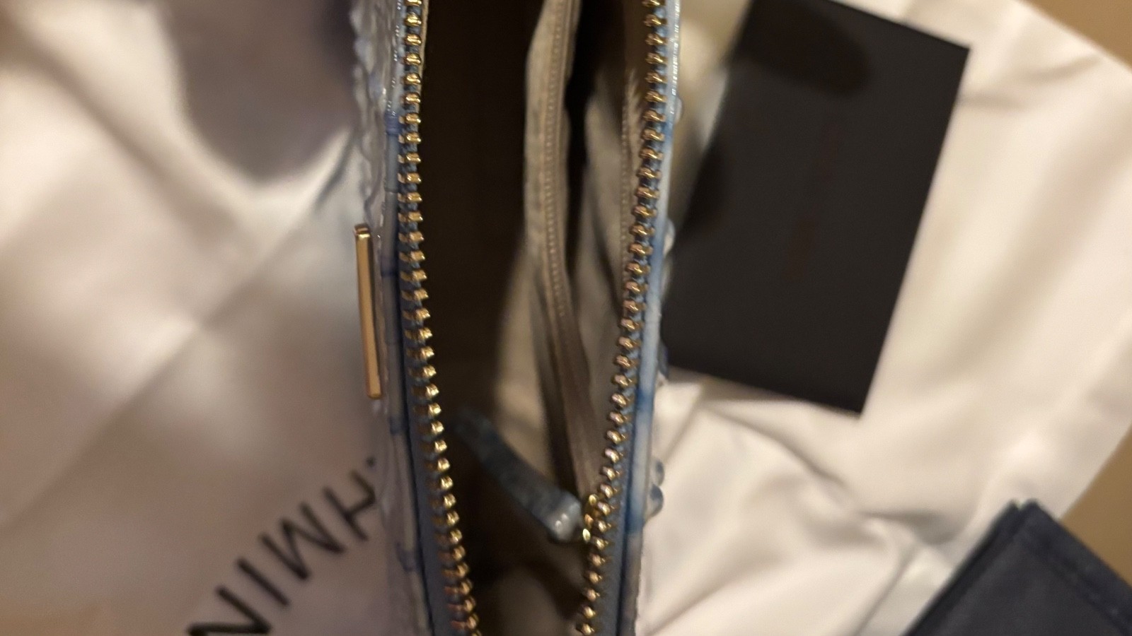 NEW – BRAHMIN DAISY DAISY, BLUE OMBRE CROCODILE LEATHER CLUTCH WITH DETACHABLE