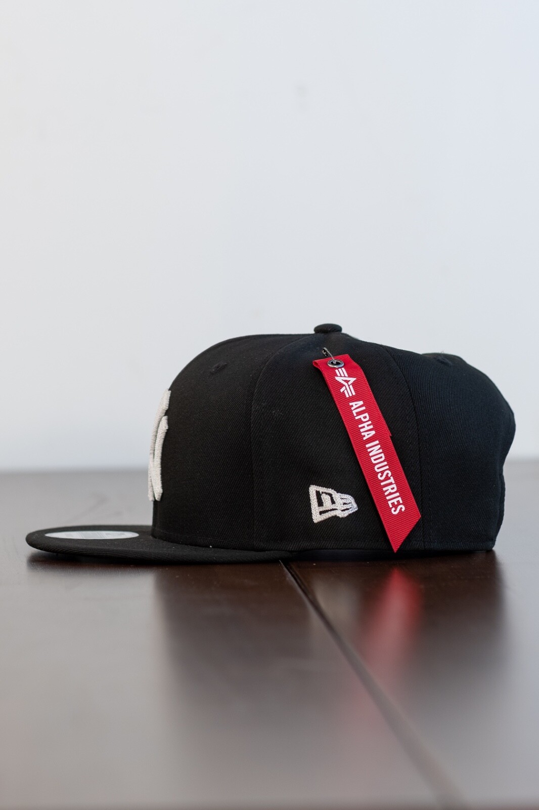 [ BRAND NEW ] NEW ERA X ALPHA INDUSTRIES NY YANKEES BLACK 9FIFTY SNAPBACK