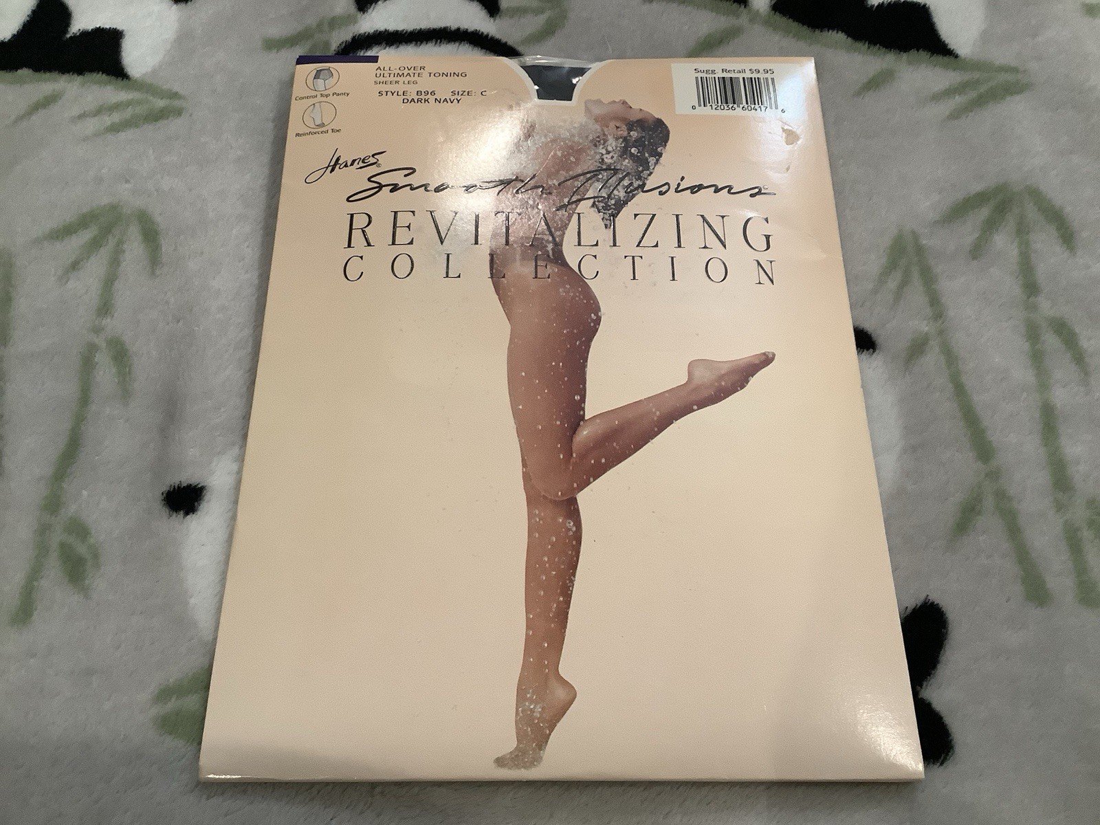 Hanes Women’s Pantyhose Size C B96 Navy Blue Smooth Illusions Revitalizing