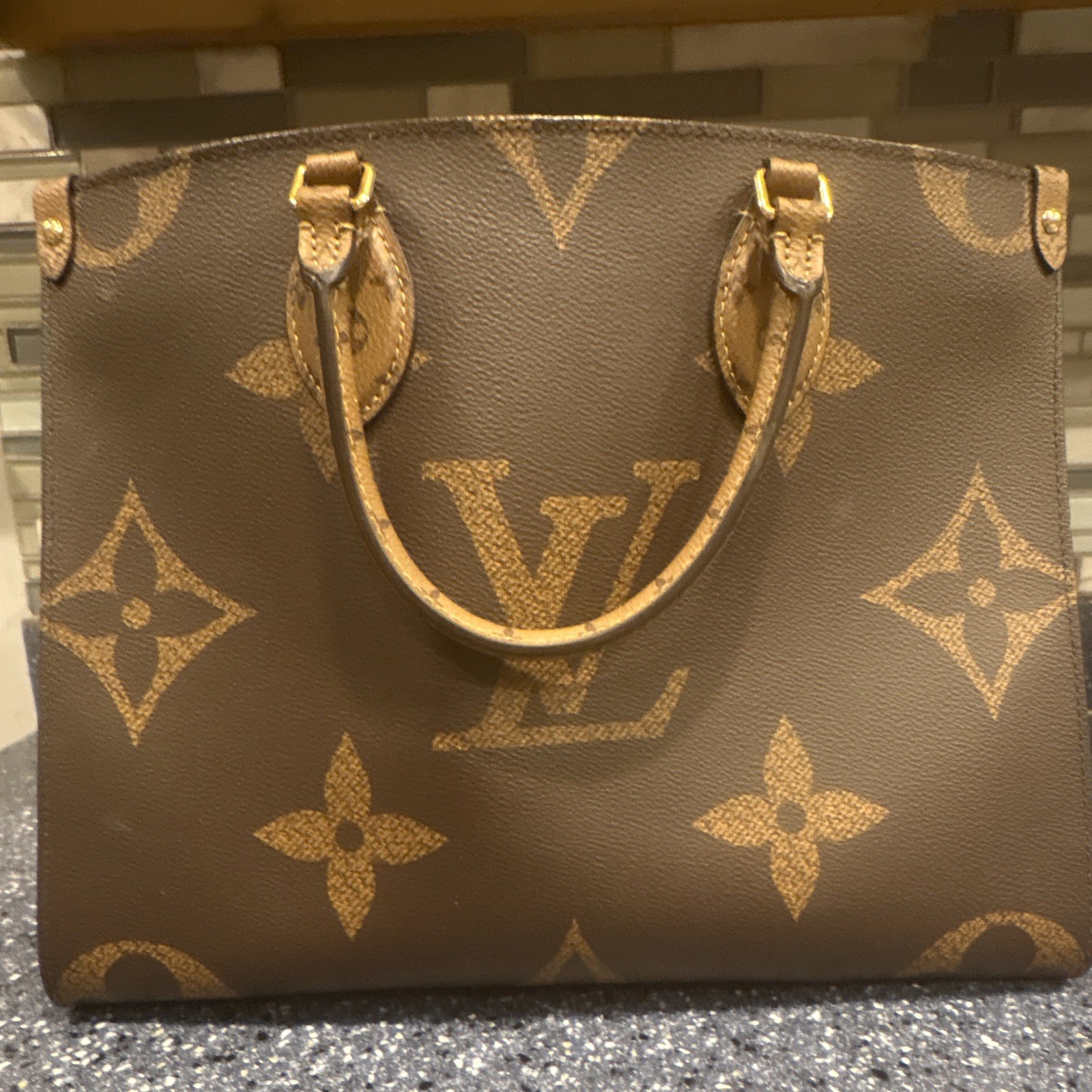 Louis Vuitton Monogram Medium Tote Brown Red Lining Zip Inner Pockets COA