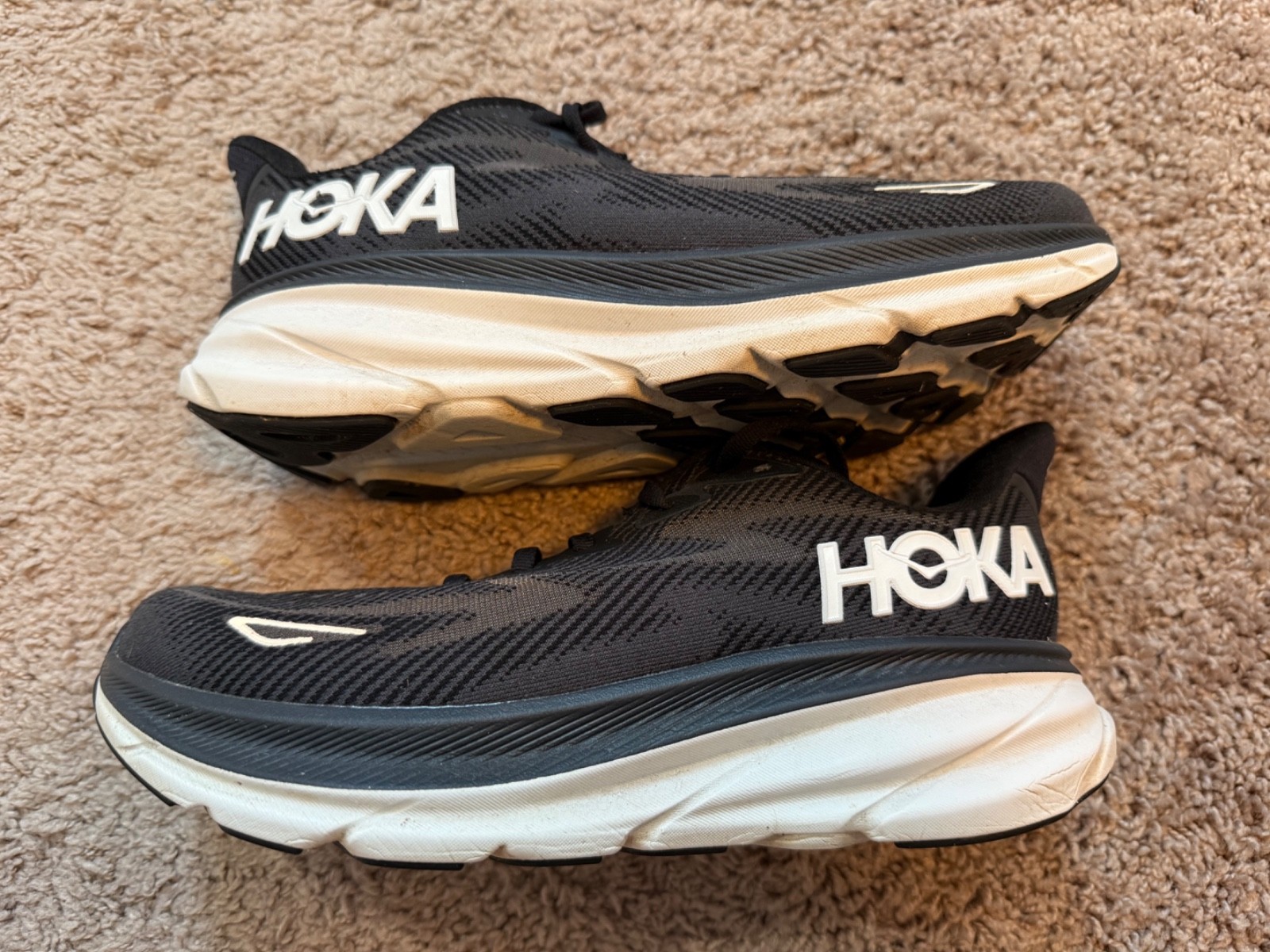 Hoka One One Clifton 9 Women Size 8.5D BWHT Black White Running Shoes