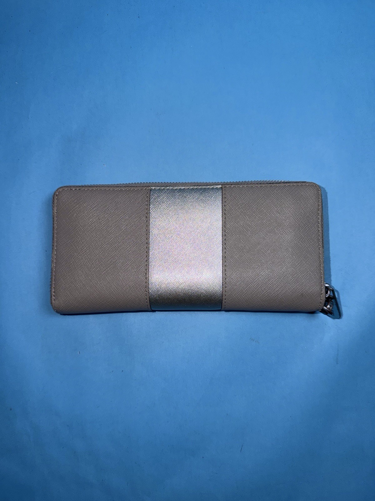 Michael Kors Jet Set Travel Gray Silver Zip Around Wallet Saffiano Leather