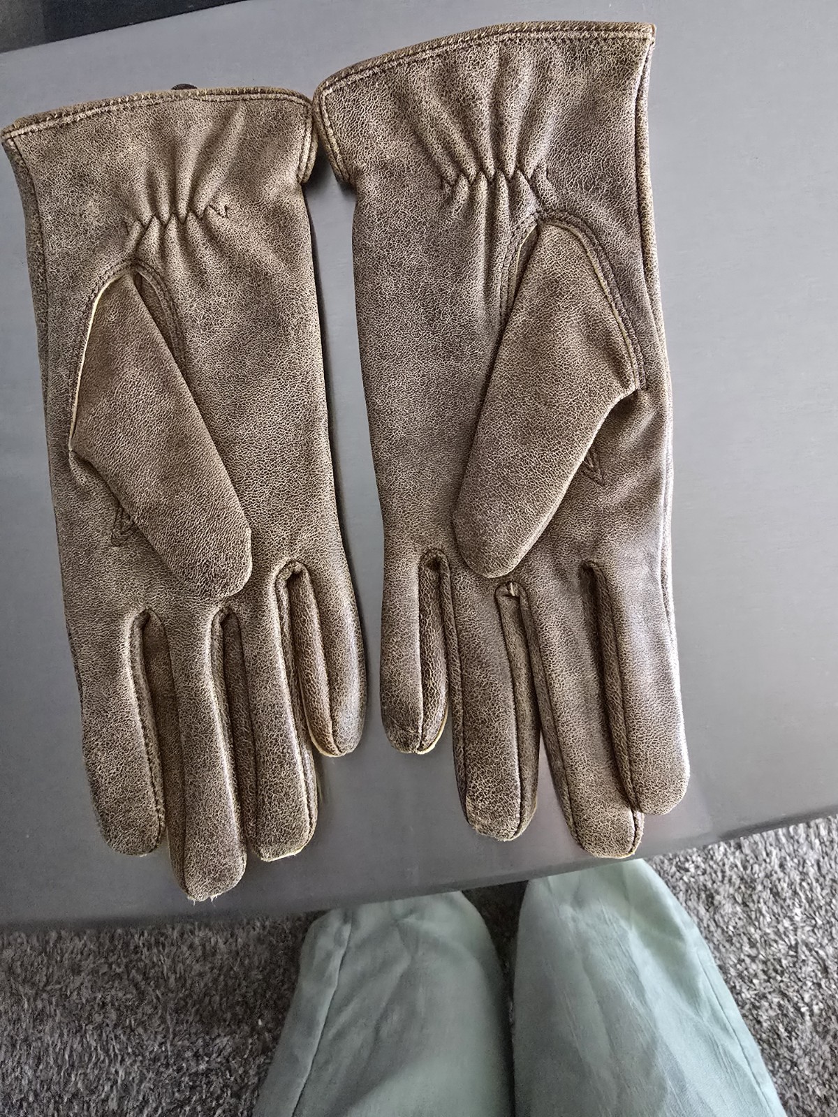 Overland Women’s Brown Leather Cashmere Lined Wrist Gloves Size 7