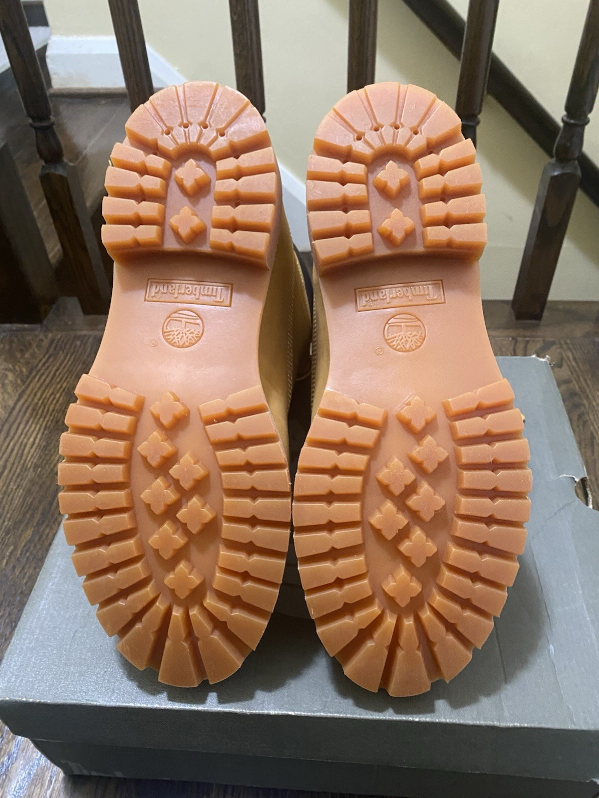 Timberland Mens’s Boots 6 Inch Premium Wheat Nubuck Size 11 New with Box