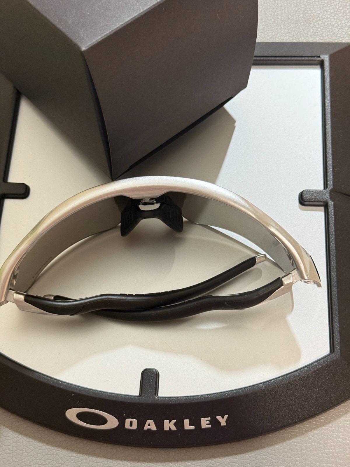 Oakley Radar EV Path Sunglasses Silver Frame Mirrored W/PRIZM Lenses OO9208