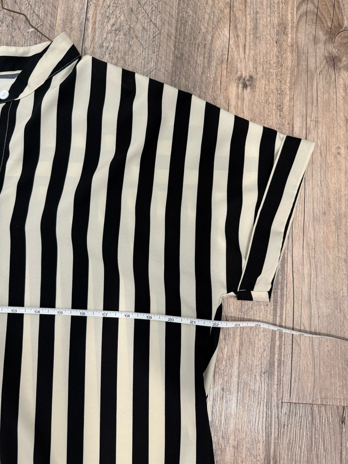 Womens Black & White Striped Collared Short Sleeve Button Front Blouse L