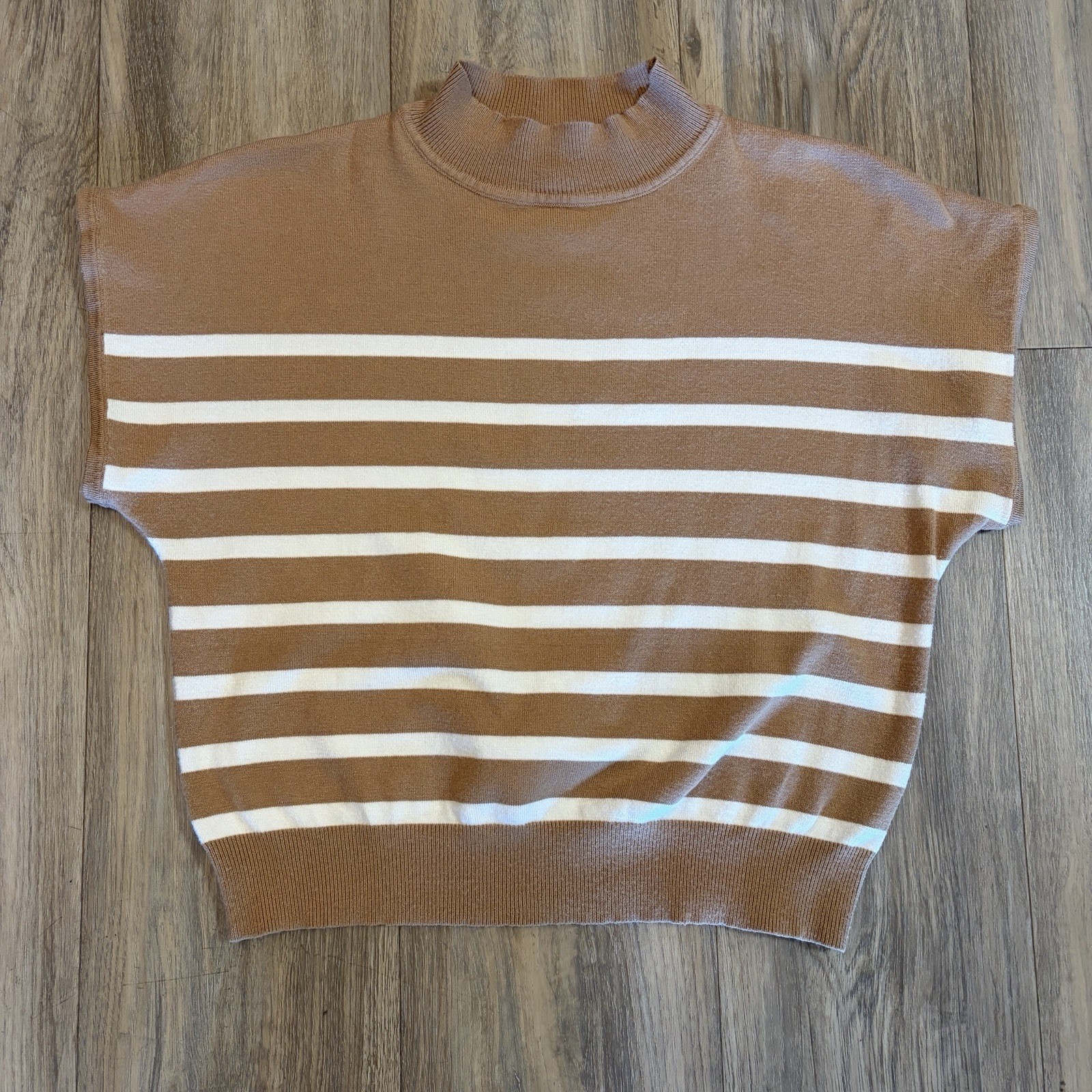 Eesome Striped Coco Short Sleeve Top – Size Small