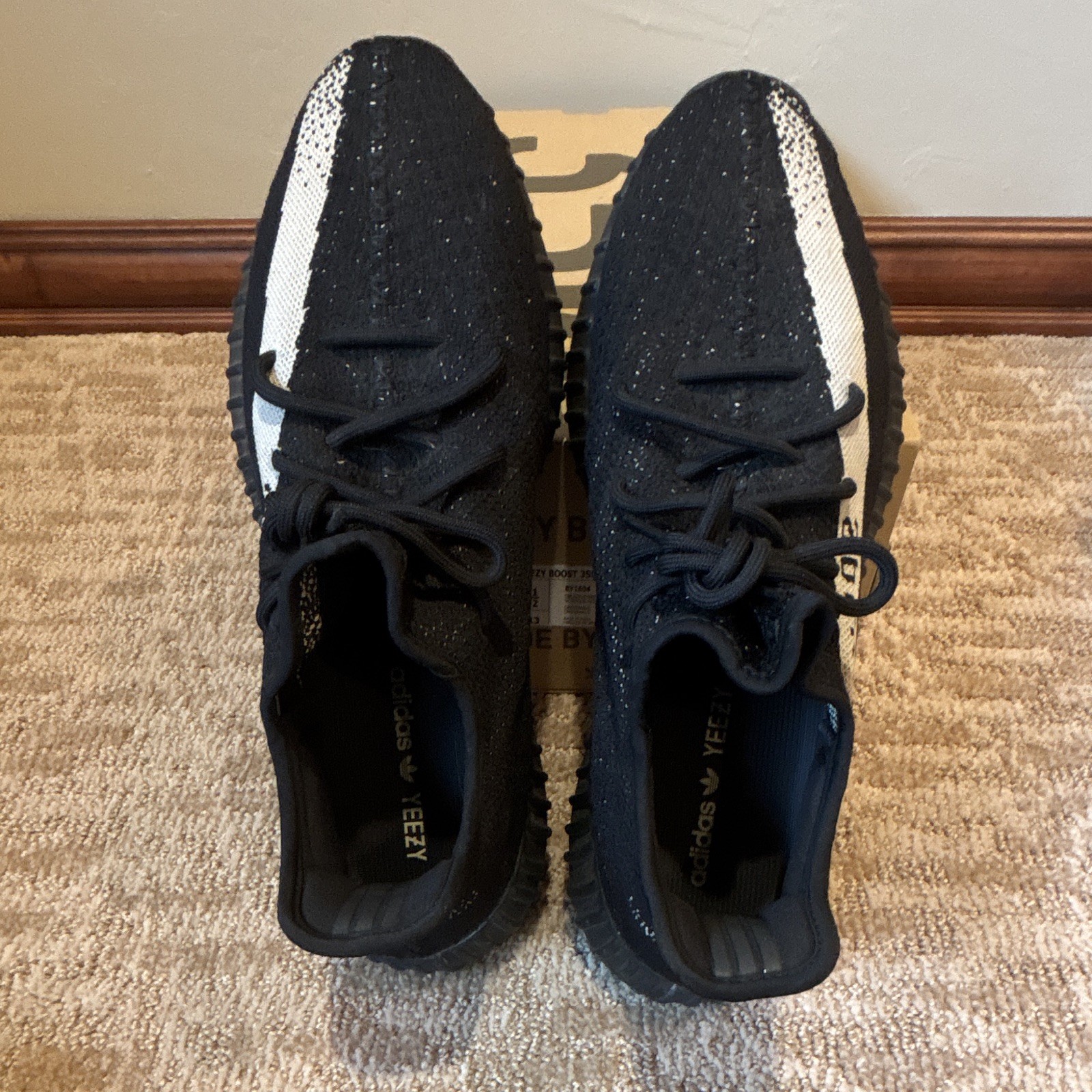 adidas Yeezy Boost 350 V2 Oreo Core Black/Core White Primeknit Men BY1604