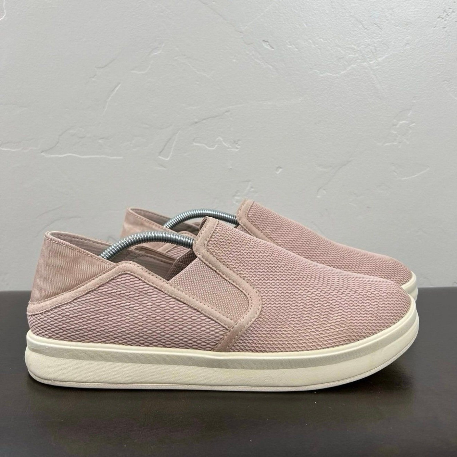 OluKai Ki‘ihele Slip-On Sneaker in Rose Dust Size 10