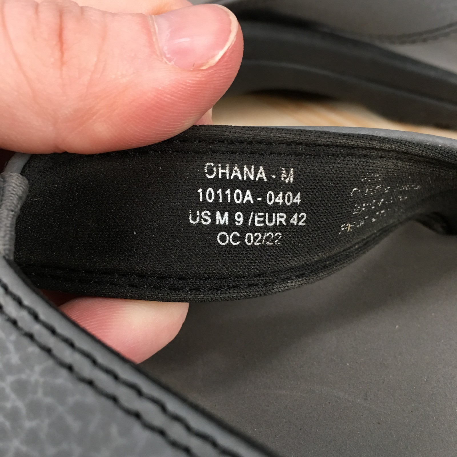OluKai Flip Flop Mens 9 Ohana Thong Comfort Beach Waterproof Casual Sandal Gray
