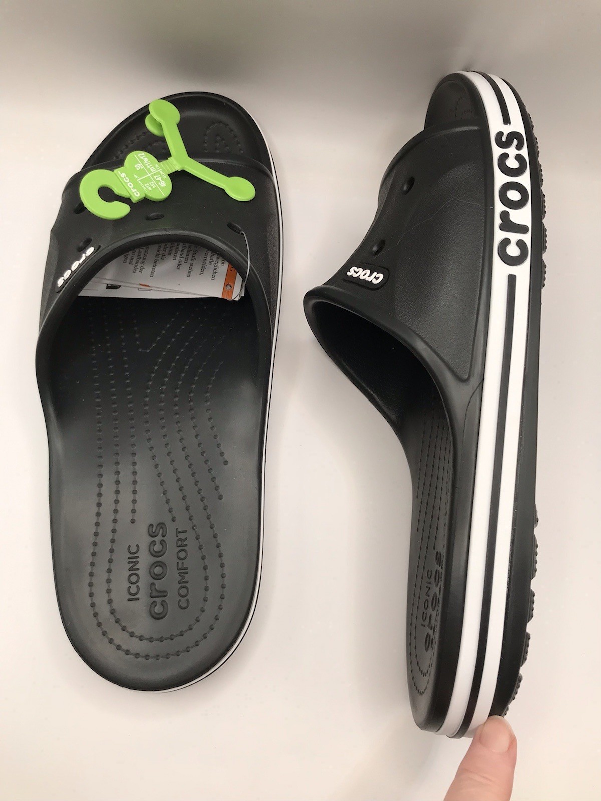 MEN’S CROCS BLACK/WHITE BAYABAND SLIDE POOL/BEACH WATER FRIENDLY SANDAL 12 NWT