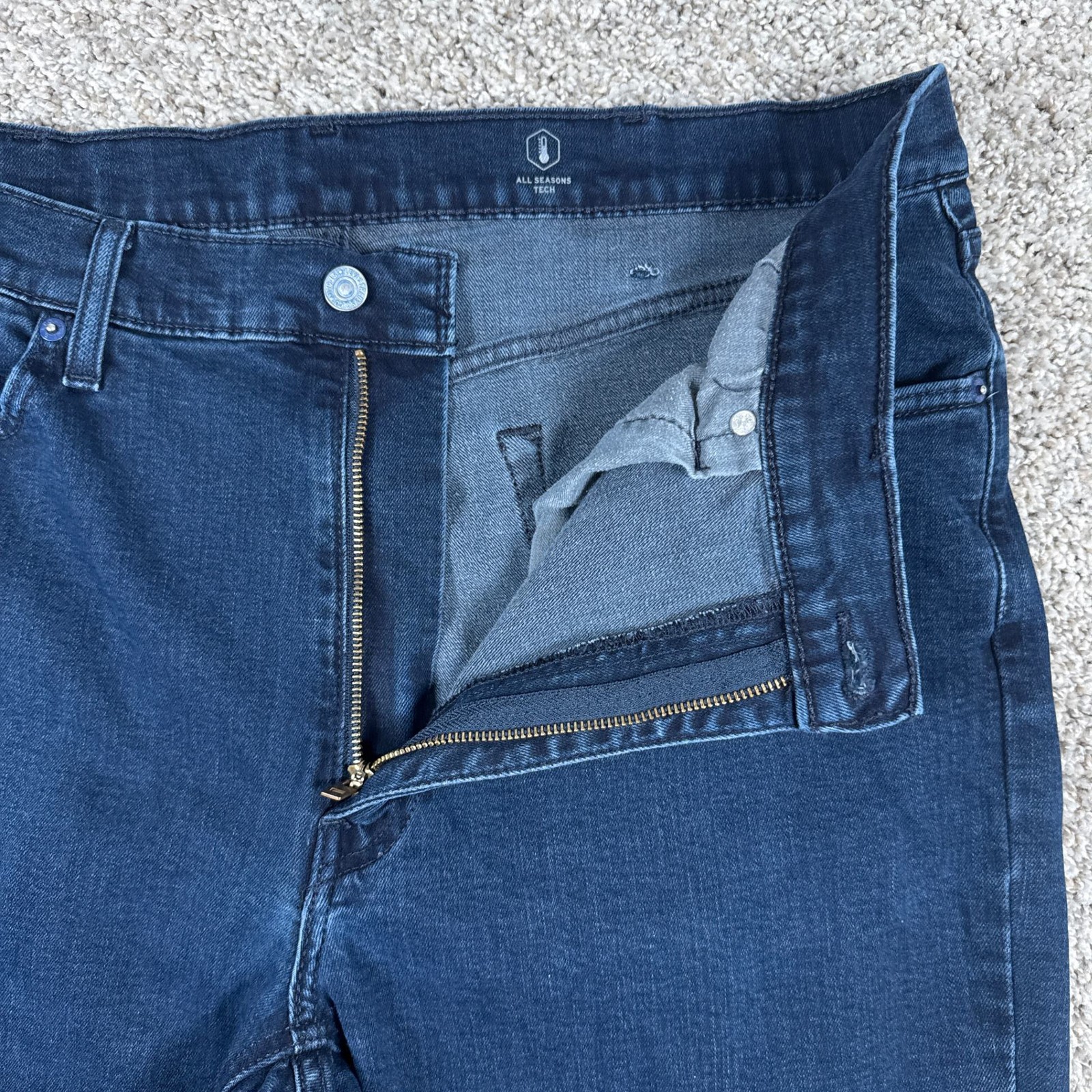 Levis 541 Jeans Mens 38 Blue Straight Leg Dark Zip Fly All Seasons Tech 38×32