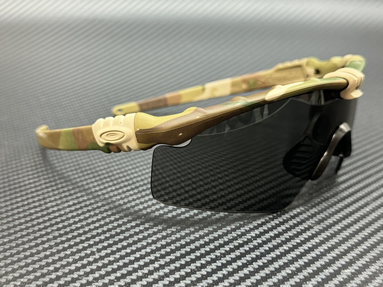 OAKLEY OO9146 02 Multicam Grey Men’s 65 mm Sunglasses