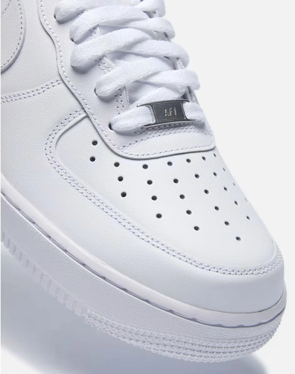 Nike Air Force 1 Low Top Triple White ’07 Mens White Sports Classic Sneaker