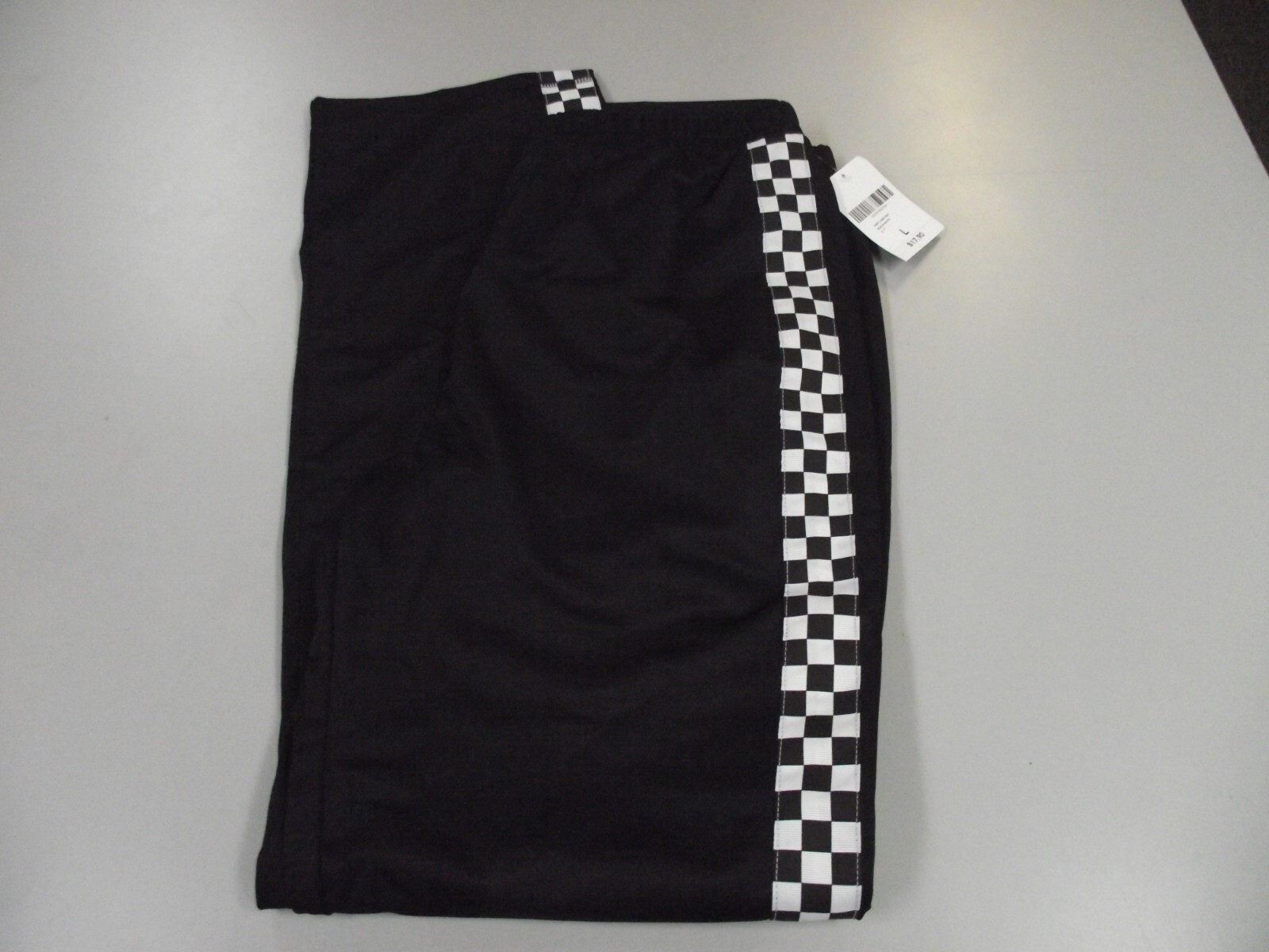 JR’S CHECKERED PANTS~ SIZE L~ NWT!