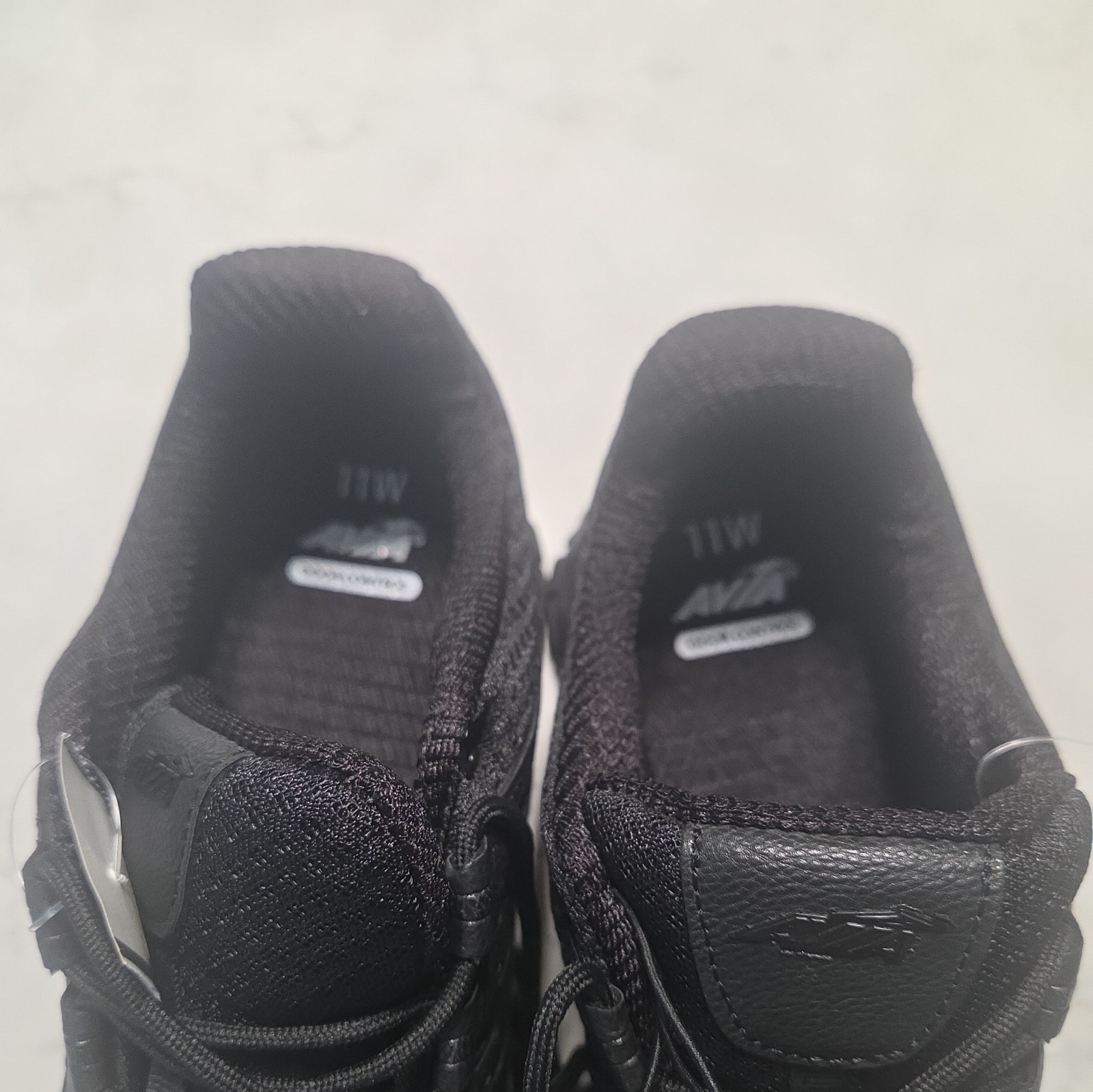 Avia Women’s Elevate Athletic Sneakers-Black- 11-NWT