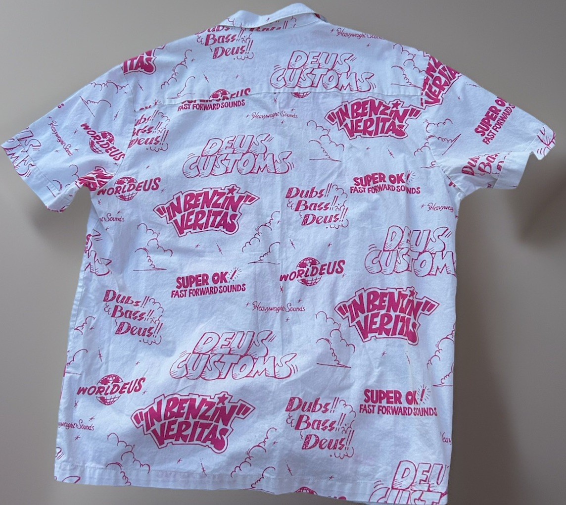 Deus Customs Dub Bass Sounds Button Front Shirt Mens Medium Graphic Pink