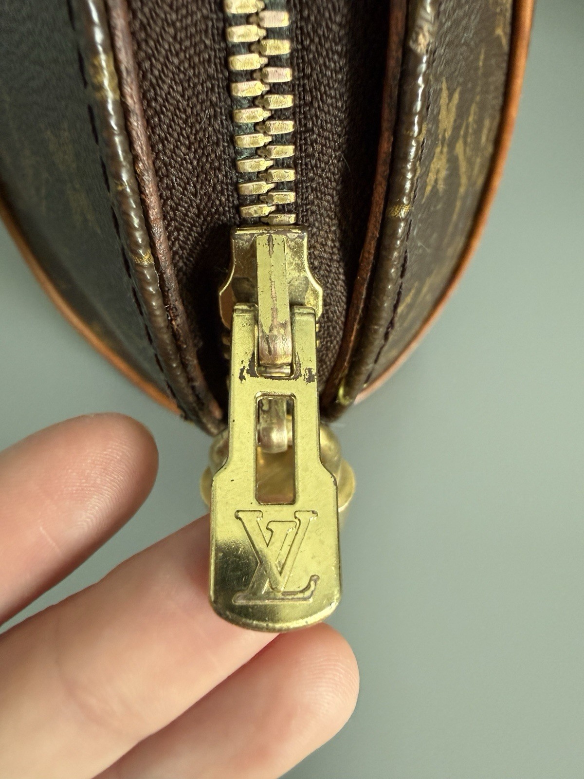 Vintage Y2K Louis Vuitton Monogram Ellipse PM Bag France 2000 w/auth Lock & Key