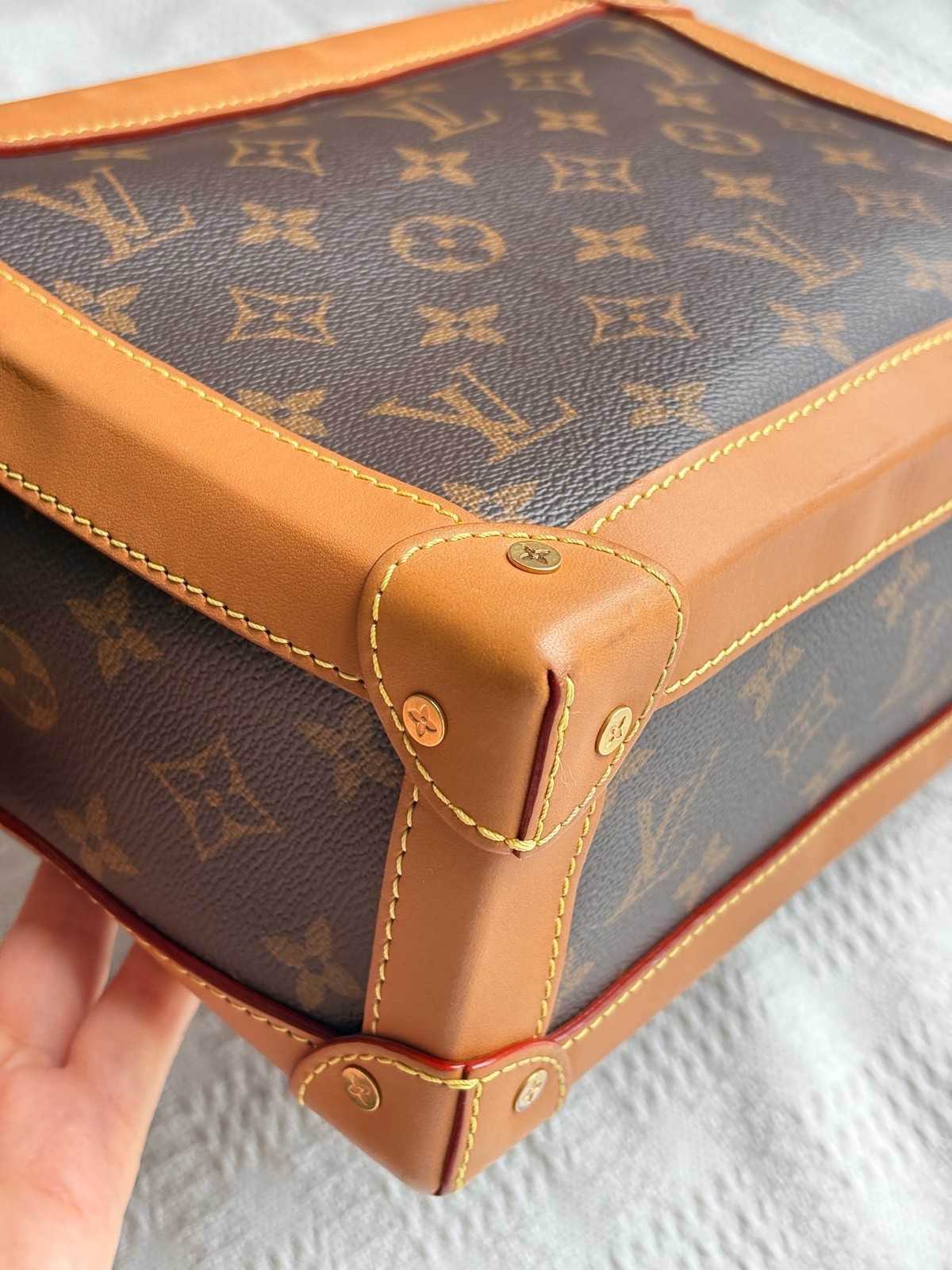 Louis Vuitton Pre-Owned Authentic Box Clutch Free Tracked Shipping