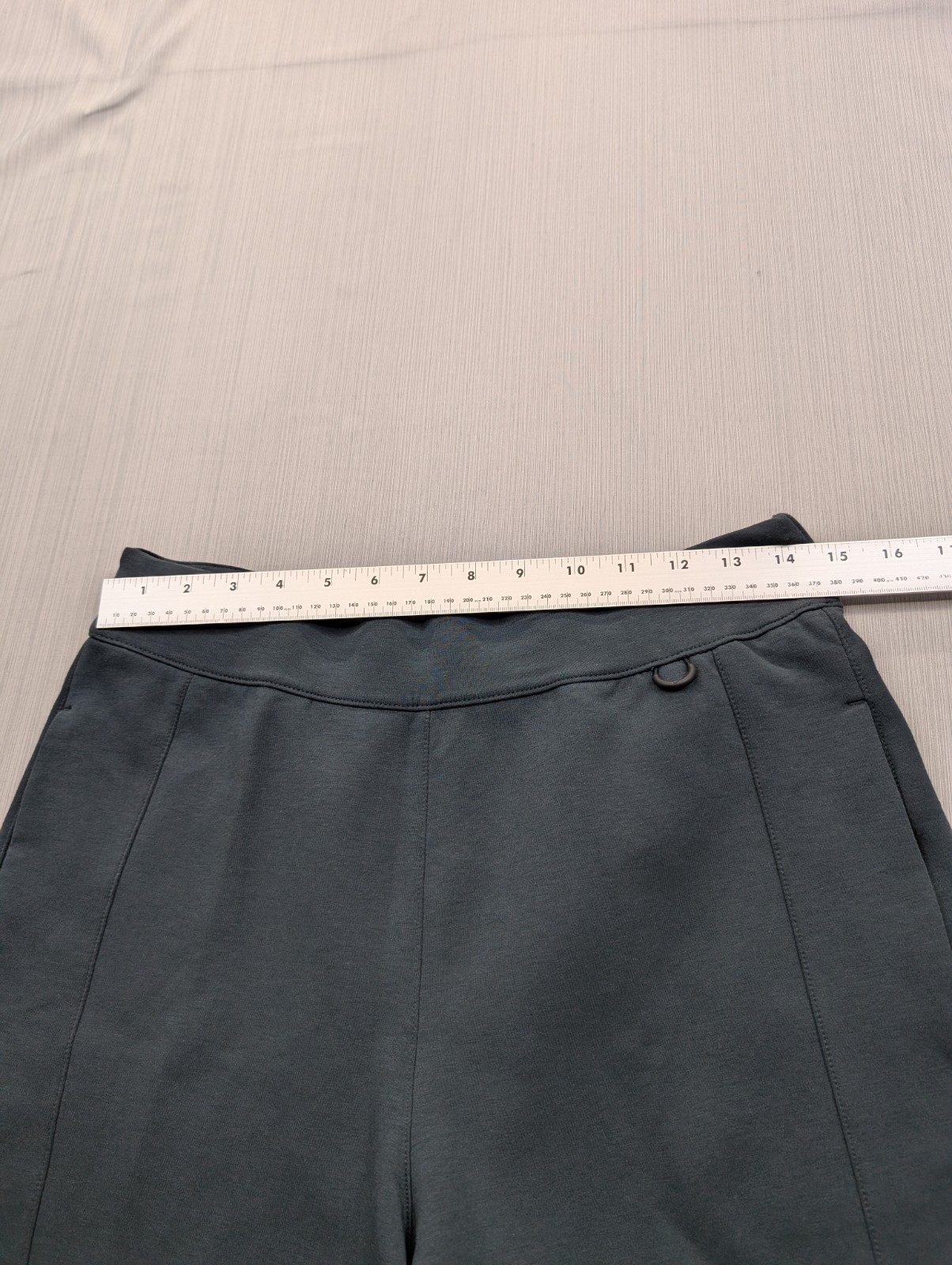New Nike 24.7 Impossibly Soft Joggers Womens Size Medium Midrise Ankle