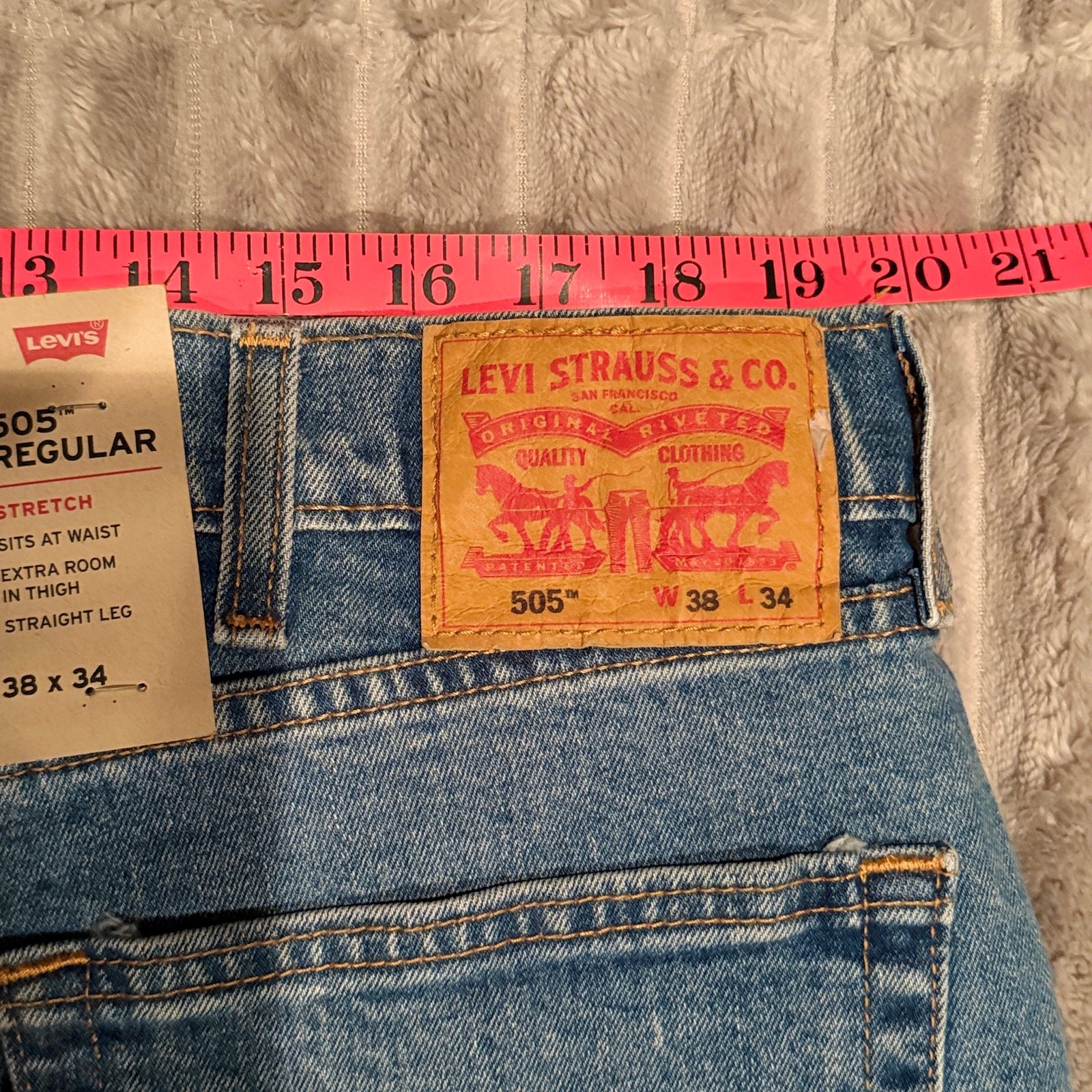 Levi’s 505 Regular Fit Stretch Jeans Men’s 38×34 NWT Medium Wash Blue New