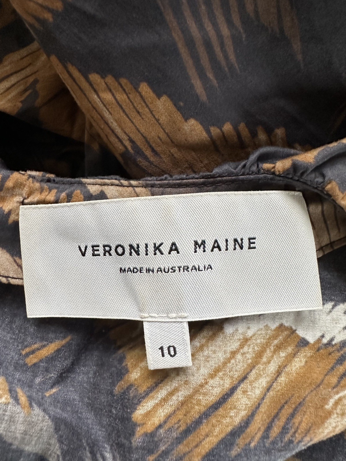 Veronika Maine 100% Cotton Tiger Long Sleeve Blouse Size 10 Brown Black V Neck