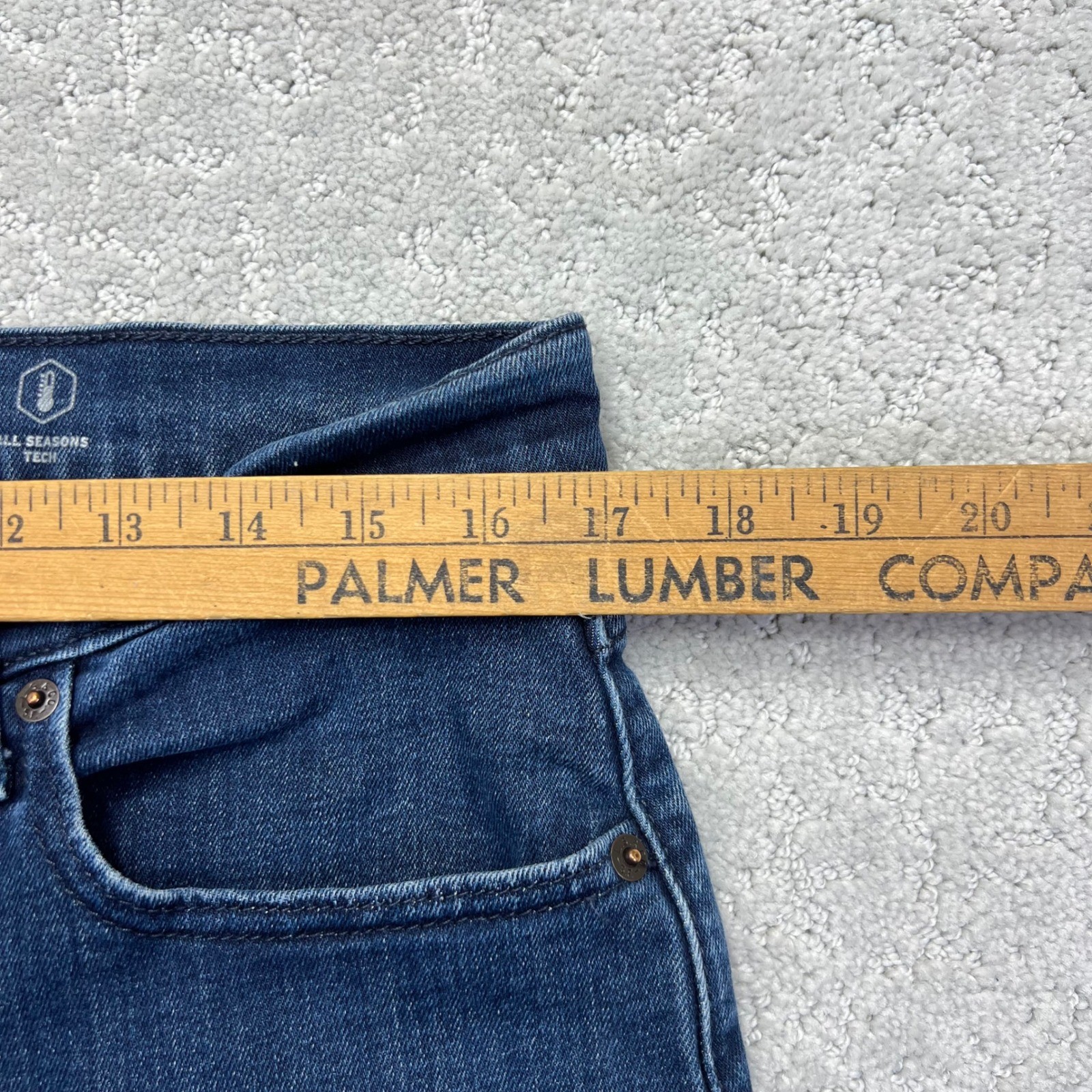 Levis 502 Jeans 33×30(34×28) Regular Taper Blue Denim Stretch All Seasons Tech