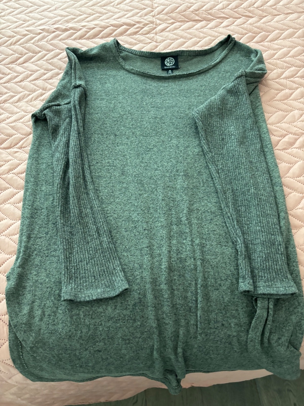 light weight Bobeau sweater top