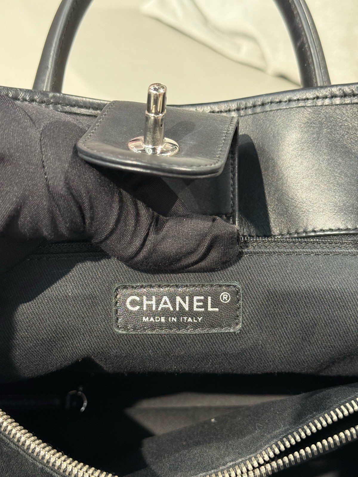 Chanel Pre-Owned Authentic Tote Black 33.5/28/16.5 Silver