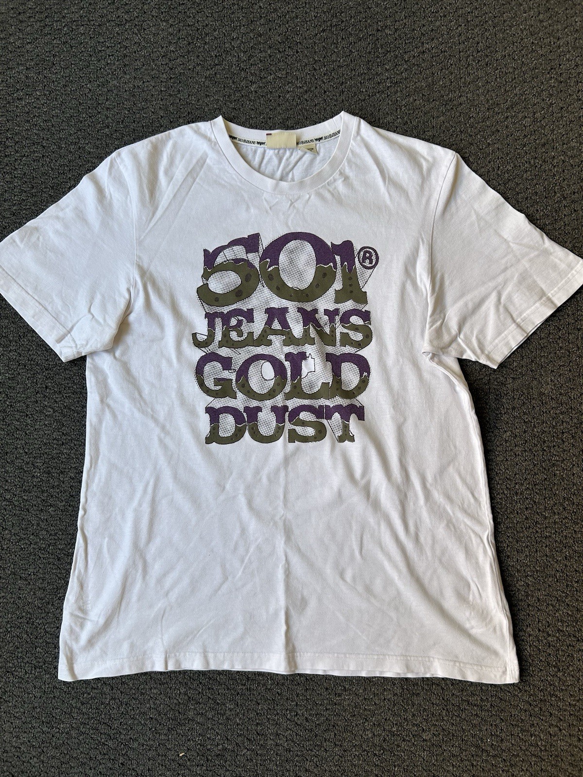 Levi’s T-Shirt Size XL Mens Slim Fit White Tee “501 Jeans Gold Dust”