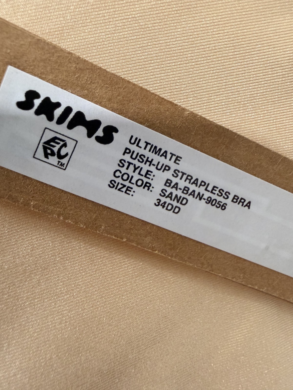 NWT-Skims Ultimate Push Up Strapless Bra BA-BAN-9056