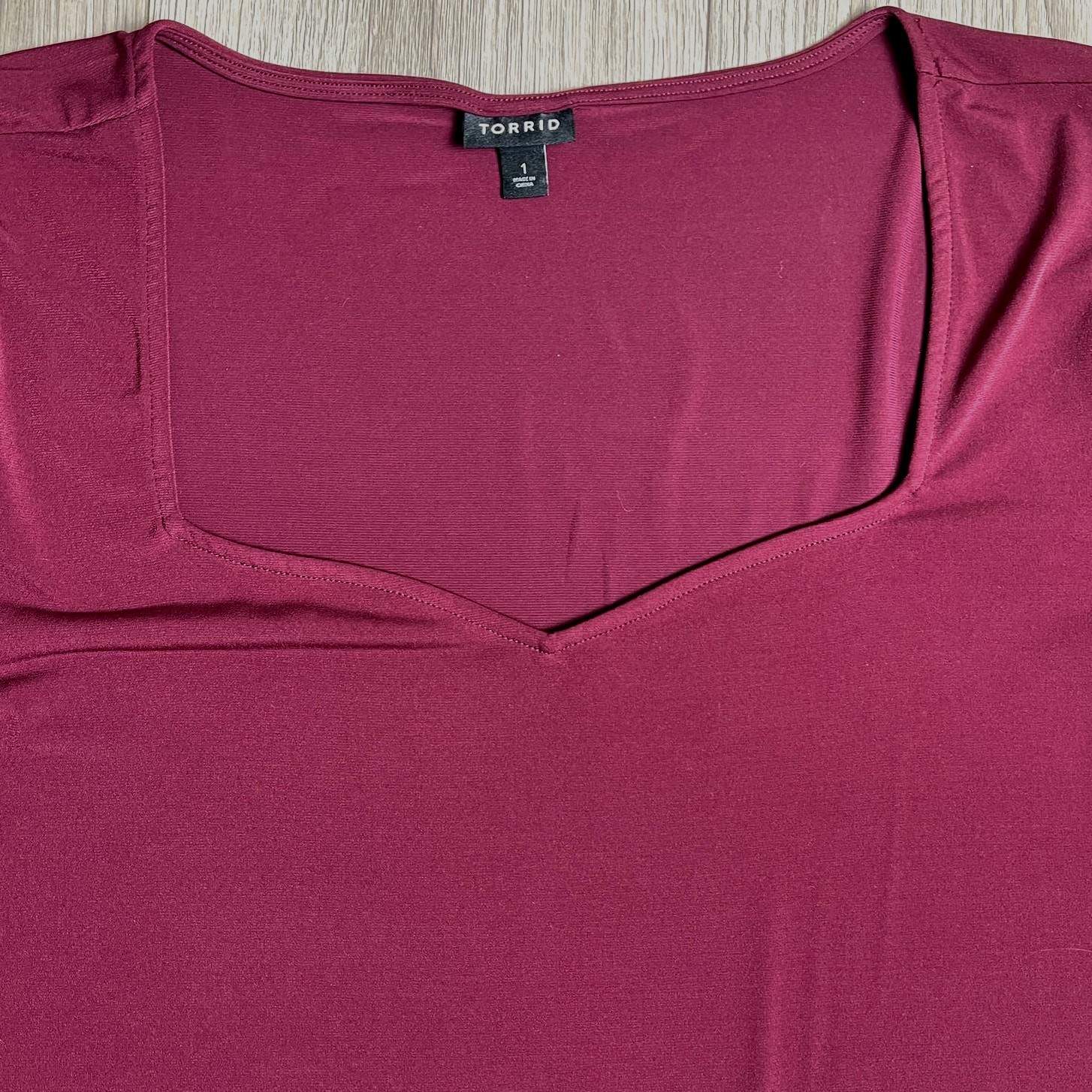 Torrid Solid Maroon Stretch Top Polyester/Spandex – Size 1